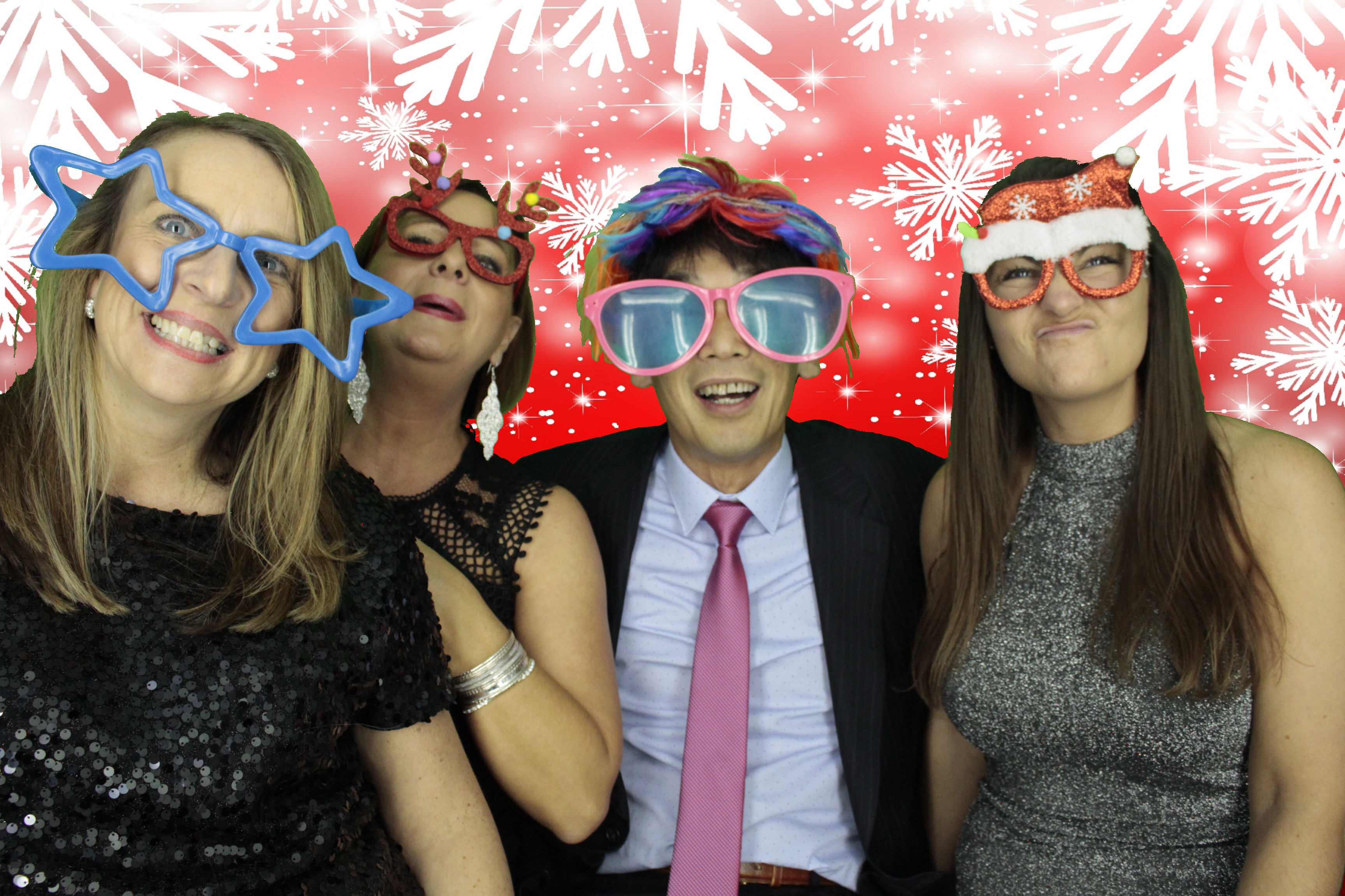 Ocean Network Express Christmas Party 2019 | View more photos from the event at gallery.myphotoboothexperience.co.uk/u/MyPhotoBoothExperienceLtd/Ocean-Network-Express-Christmas-Party-2019